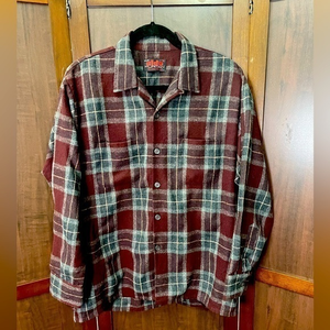 Aldo Puritan Burgundy Vintage Wool Plaid‎ Shirt.  Size Large